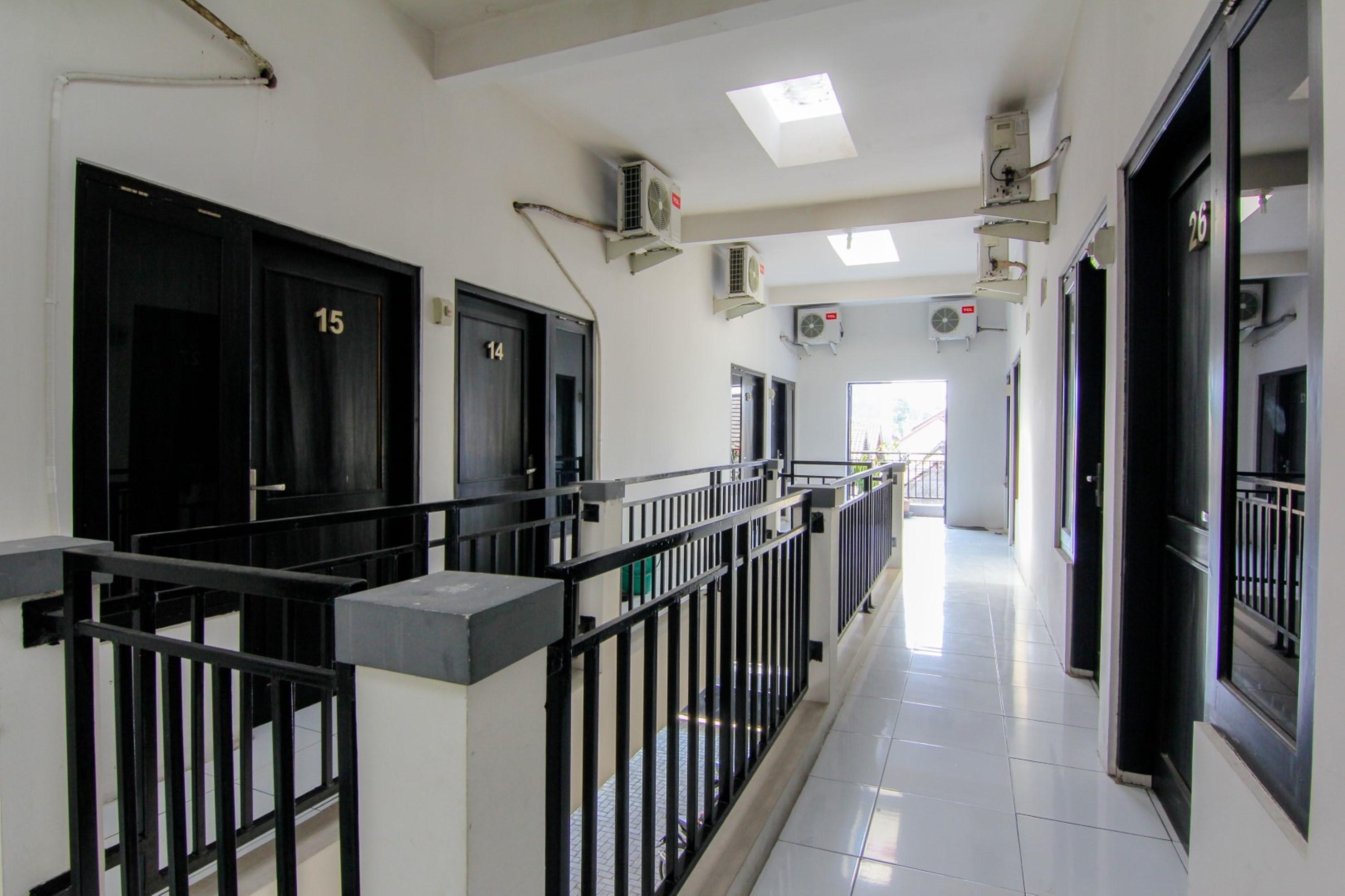 Jj House Wahid Hasyim Hotel Maguwo Exterior foto